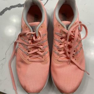 EUC Nike Run Swift Sneakers